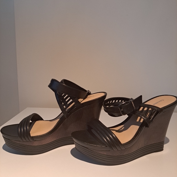 Gianni Bini sandals. - Picture 2 of 8